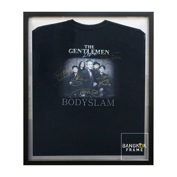 กรอบรูปโชร์เสื้อดำพร้อมลายเซ็นนักร้องที่ชอบ-กรอบรูปโชว์เสื้อ-กรอบใส่เสื้อ-กรอบเสื้อ-กรอบรูป-ร้านกรอบรูป